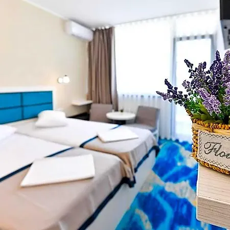 Hotel Blue